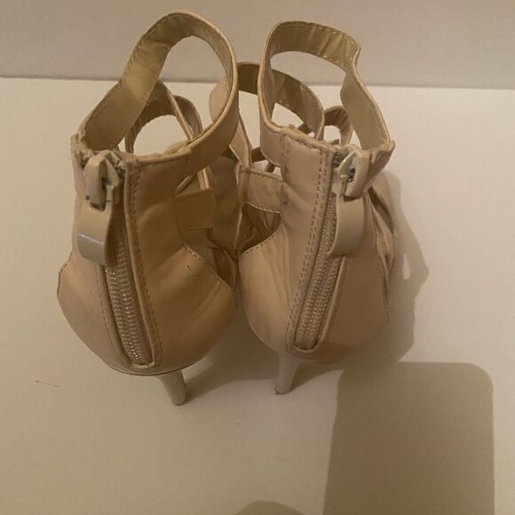 Atrevida Strappy   Tan Sandals 👡 - Picture 3 of 4
